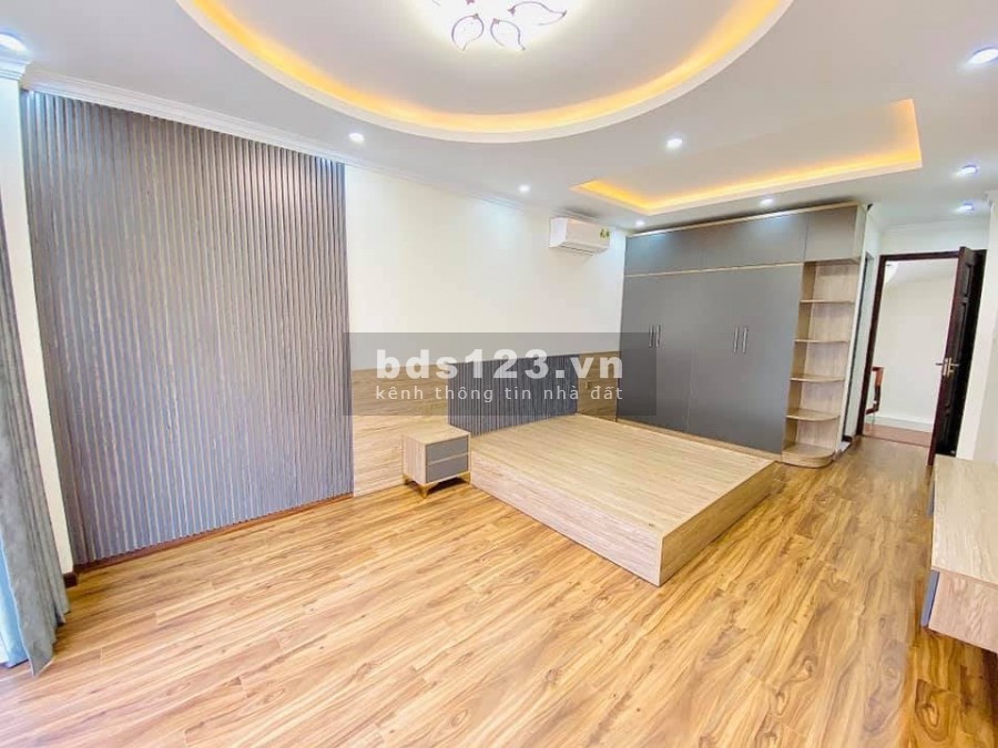 BÁN NHÀ MỚI 5 TẦNG CẦU GIẤY SIÊU ĐẸP, NỘI THẤT XỊN, Ô TÔ VÀO NHÀ, CHỈ 5.1TY