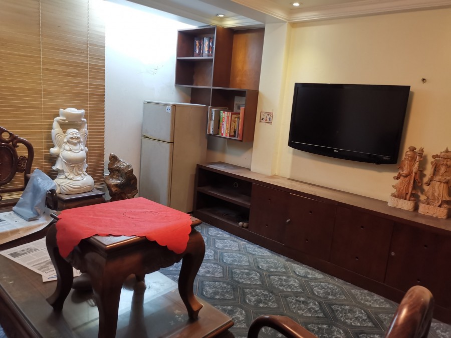 Cần bán nhà Chùa Bộc, ngõ oto, vỉa hè kinh doanh, diện tích gần 50m2, sổ vuông, chính chủ