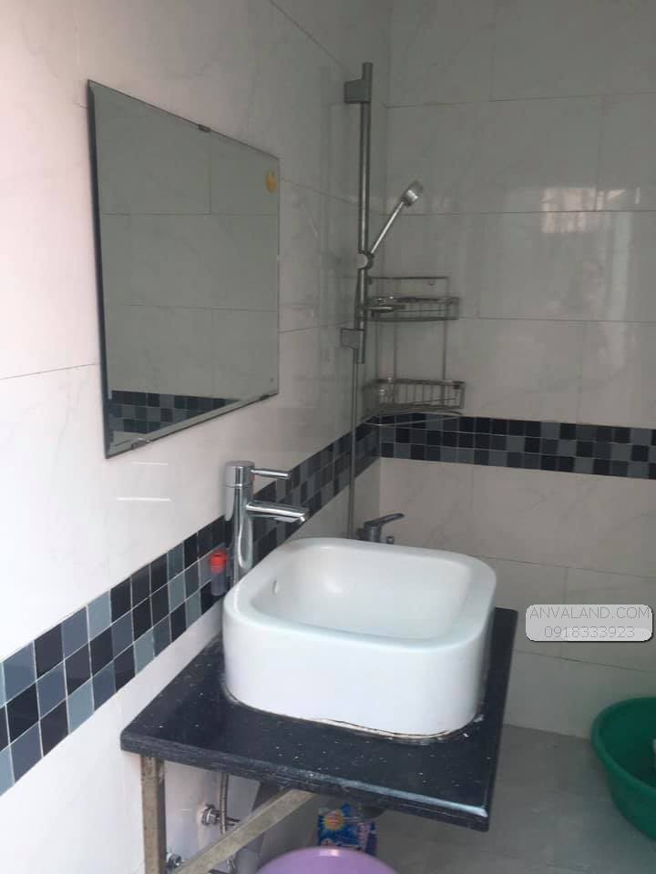 Chuyển Công tác Bán gấp nhà đẹp ở ngay Chợ Thiếc, Thuận Kiều, Quận 11 chỉ 30m, 4PN, 4 WC Chỉ Còn 3 tỷ 950