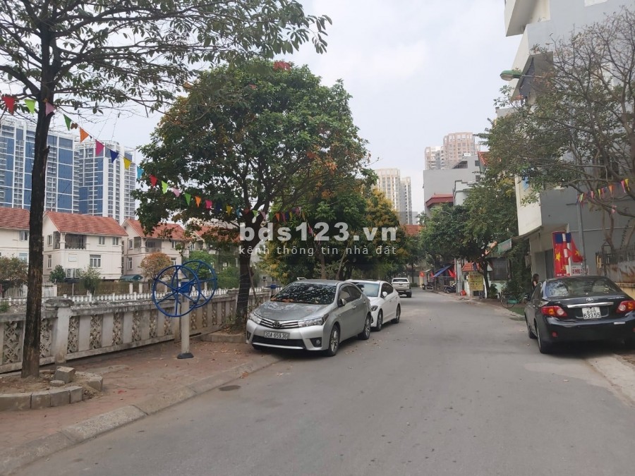 Bán Nhà Trong Làng Việt Kiều Châu Âu, Mỗ Lao, 50m², 4T, MT5.2m, giá 3 tỷ 4, Lh 0902083139