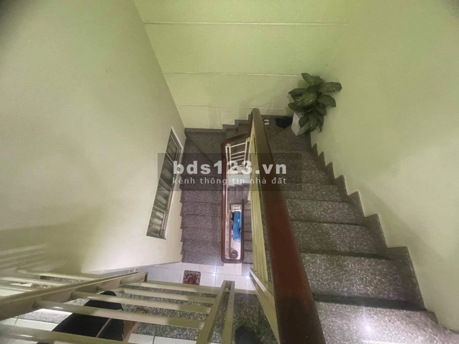 CẦN BÁN NHÀ QUẬN TÂN BÌNH 50M2 GIÁ 6TY8 LH 0916427080