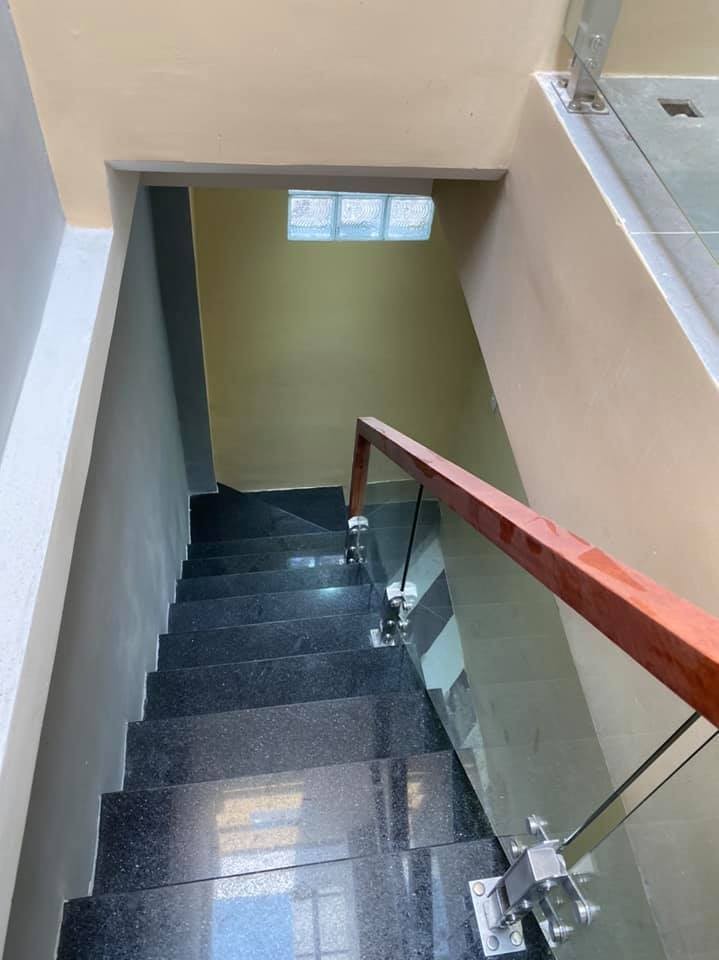 TT QUẬN 1 - NHÀ VỊ TRÍ CỰC ĐẸP VÀI BƯỚC RA MẶT TIỀN - HẺM TRƯỚC NHÀ 5M 32M2 7.95 TỶ.