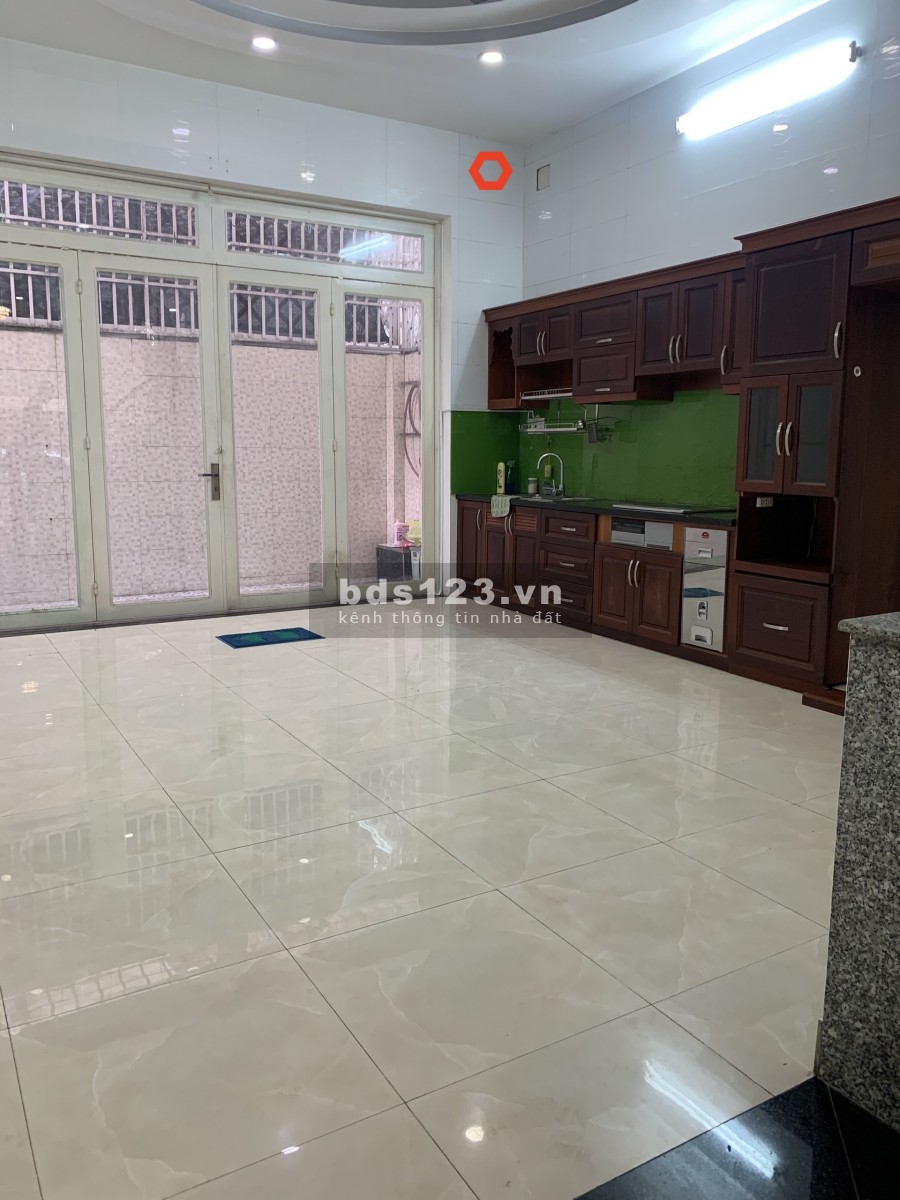 Centrer Hill 2Căn Đôi cho thuê: 10x17m. Hầm, Trệt, 3lầu, thang máy.