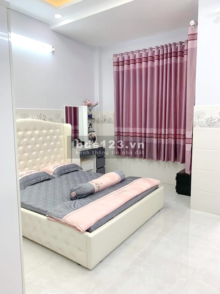 Bán nhà hẻm ô tô lửng+2lầu+ST Hưng Phú Phường 10 Quận 8 + Diện tích: 4.2 x 12m