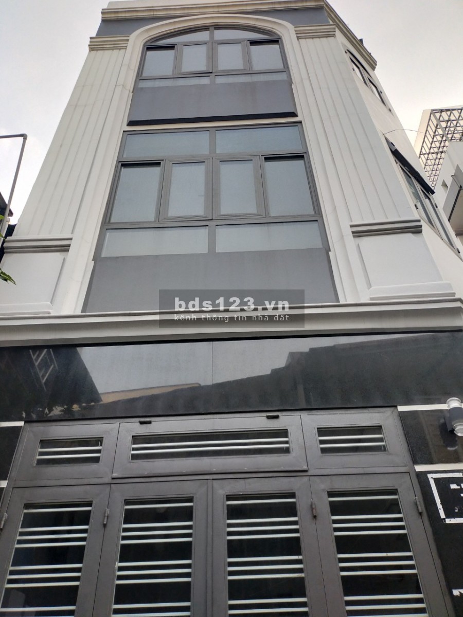 CẦN BÁN GẤP NHÀ QUẬN 11 GIÁ 4TY8 LH 0916427080