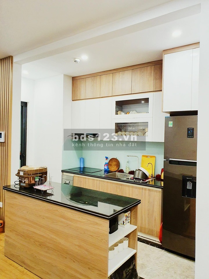 Bán gấp căn hộ full NT tòa E1, The Emerald CT8 Mỹ Đình: 2 ngủ, 81m2, giá 2.7 tỷ