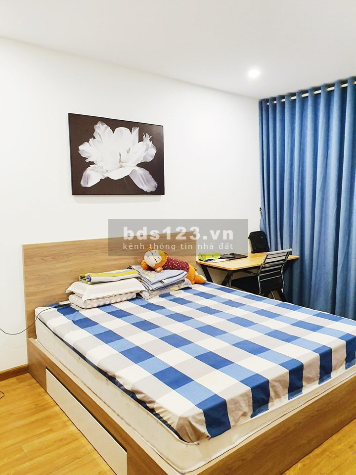 Bán gấp căn hộ full NT tòa E1, The Emerald CT8 Mỹ Đình: 2 ngủ, 81m2, giá 2.7 tỷ