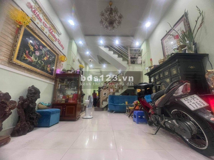 CẦN BÁN NHÀ QUẬN TÂN BÌNH 50M2 GIÁ 6TY8 LH 0916427080