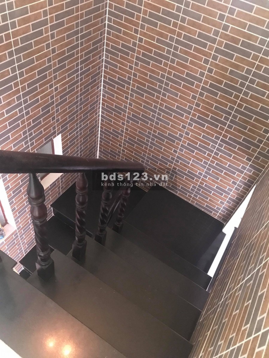 Tìm bạn ở chung phòng, phòng 2 ng, mình chỉ ở 10 ngày /1 tháng, 1tr5 bao net