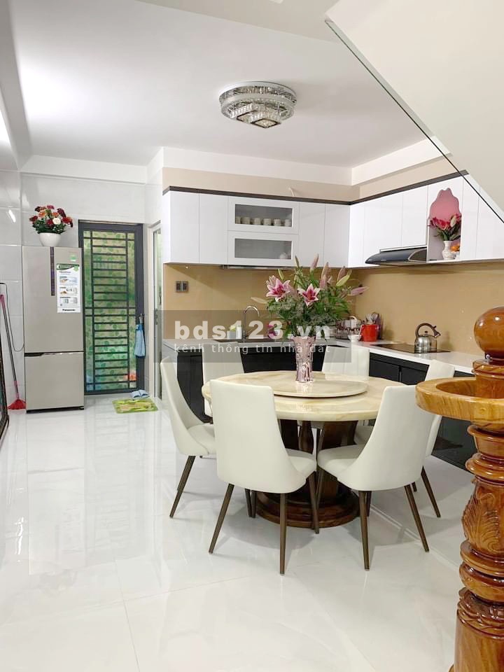 Bán nhà hẻm ô tô lửng+2lầu+ST Hưng Phú Phường 10 Quận 8 + Diện tích: 4.2 x 12m