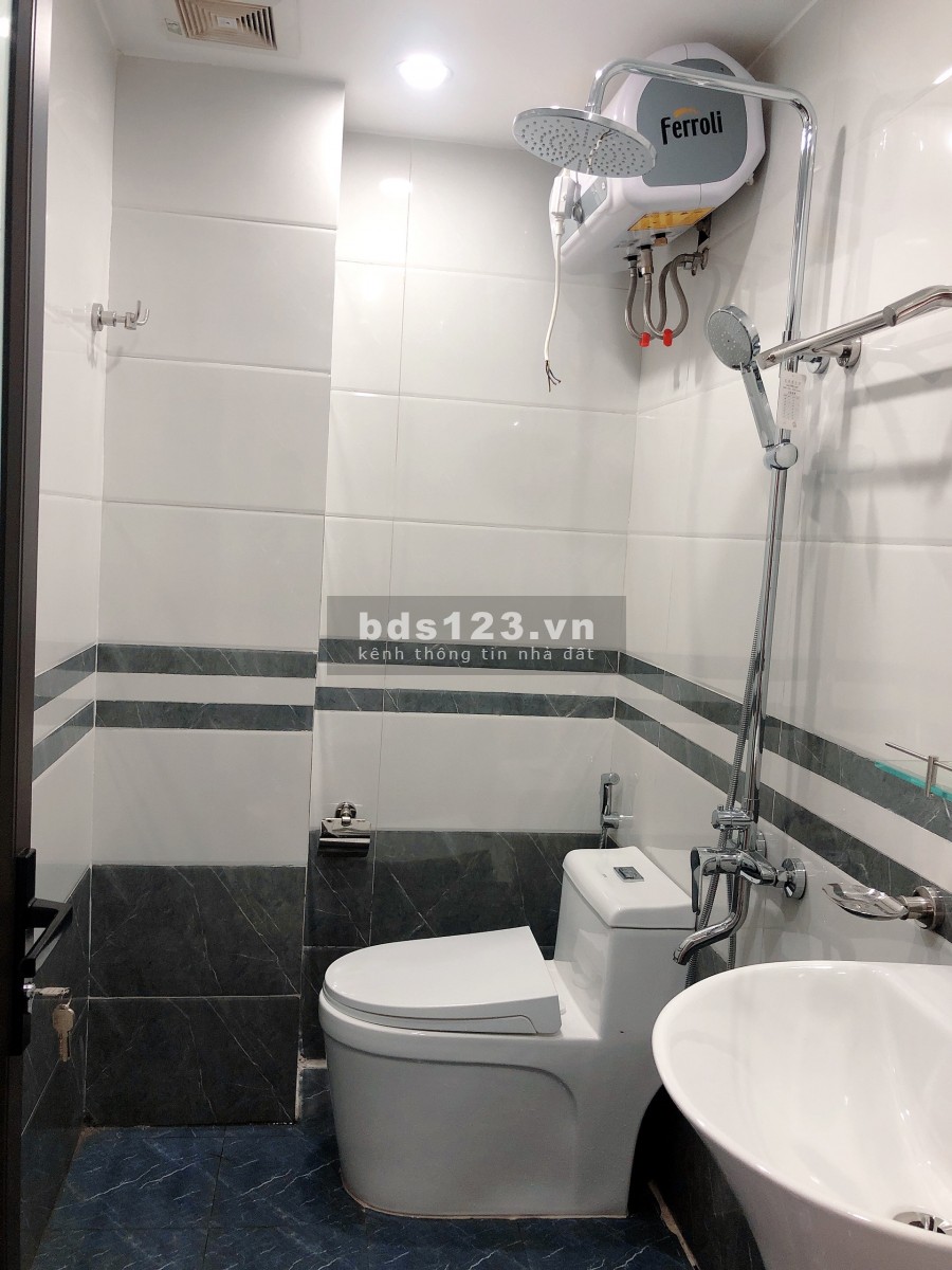 BÁN NHÀ PHỐ TRẠM, LONG BIÊN dt 40M x 5 TẦNG, Ô TÔ VÀO NHÀ, KINH DOANH ĐƯỢC [4.35 TỶ]