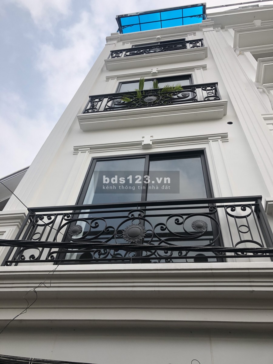 BÁN NHÀ PHỐ TRẠM, LONG BIÊN dt 40M x 5 TẦNG, Ô TÔ VÀO NHÀ, KINH DOANH ĐƯỢC [4.35 TỶ]