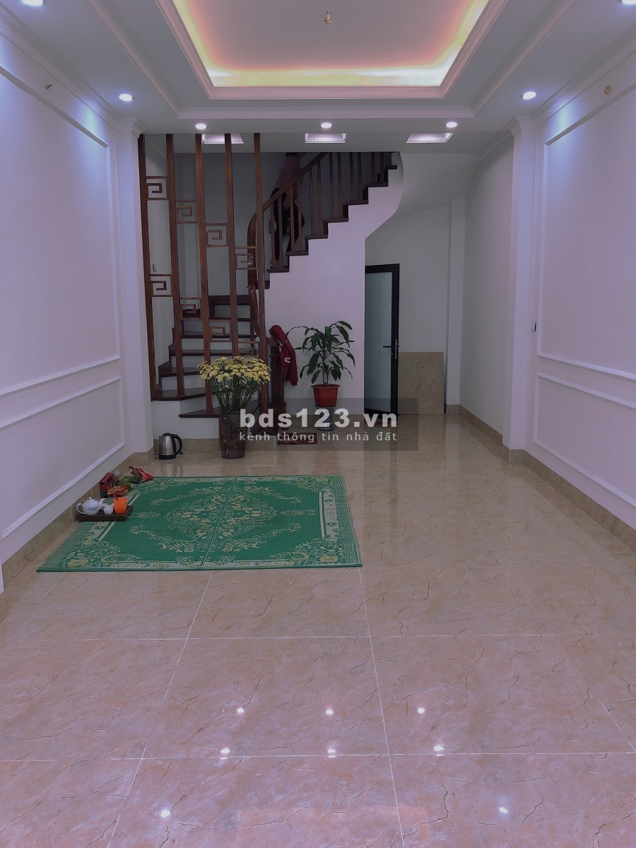 BÁN NHÀ PHỐ TRẠM, LONG BIÊN dt 40M x 5 TẦNG, Ô TÔ VÀO NHÀ, KINH DOANH ĐƯỢC [4.35 TỶ]