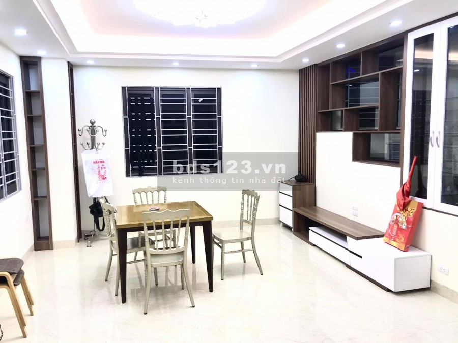 GẤP! Siêu phẩm Định Công 45m2x5T, ô tô vào nhà, nhỉnh 4 tỷ