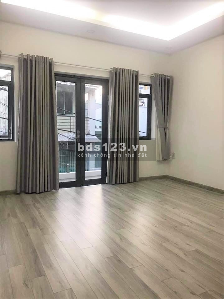 Nhà đẹp trệt 3 lầu sân thượng đường Nguyễn Trọng Tuyển p8 Phú Nhuận