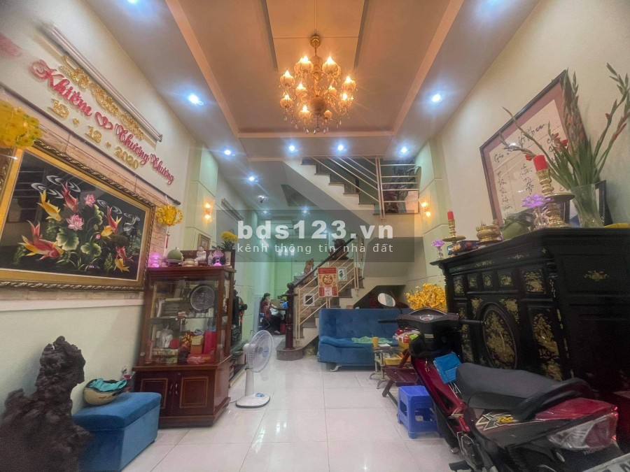 CẦN BÁN NHÀ QUẬN TÂN BÌNH 50M2 GIÁ 6TY8 LH 0916427080