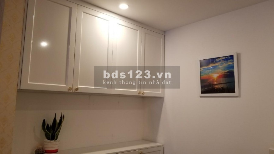 Chính chủ bán gấp căn 2 ngủ sáng, 80m2 The Emerald CT8, giá 2.6 tỷ.