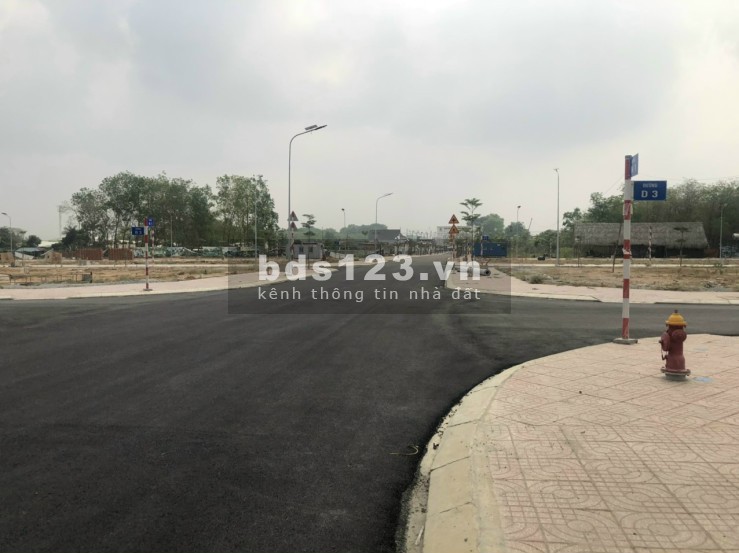 cần bán gấp thu hồi vốn 70m2/720tr sổ hồng , thổ cư 100%