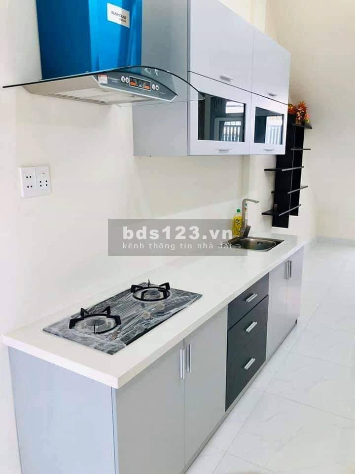 Gấp Bán nhà Quận 10, 3 Tầng, 27m2, chỉ 3,5 tỷ