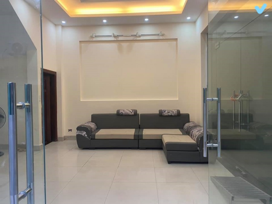 Nhà ngõ lớn phố Vương Thừa Vũ, lô góc, ô tô tránh, 40m2, 5 tầng, mt7M, 6.65 tỷ