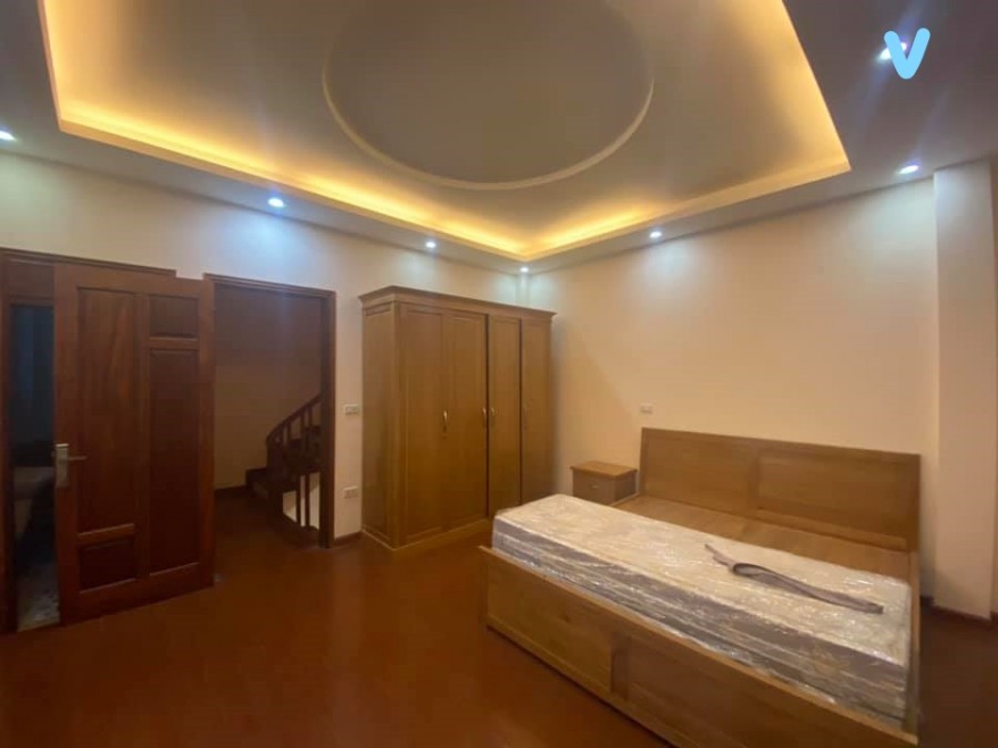 Nhà ngõ lớn phố Vương Thừa Vũ, lô góc, ô tô tránh, 40m2, 5 tầng, mt7M, 6.65 tỷ