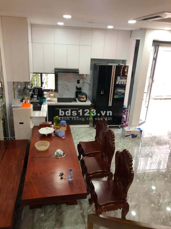 Chỉ nhỉnh 7 tỷ có nhà 4 tầng 6 PN đường Nguyễn Văn Hai, Tân Bình .