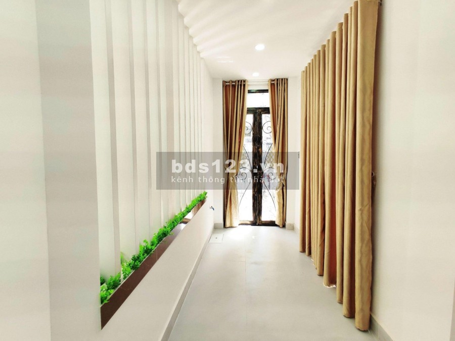 Siêu phẩm Huỳnh Văn Bánh-Phú Nhuận-Hẻm 6m thông-Xe hơi 7 chỗ ngủ trong nhà-7.3 tỷ.