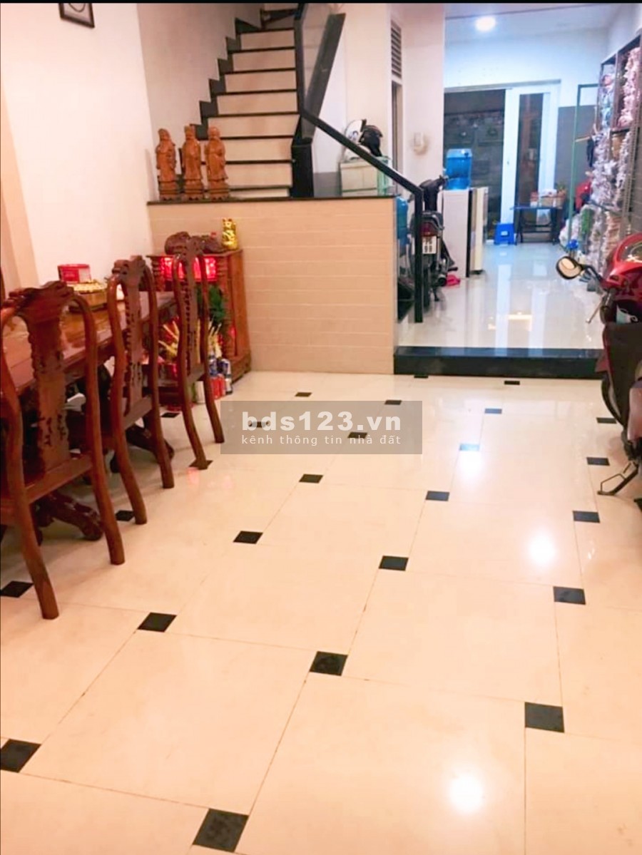 Chỉ có 3.79 TỶ Nhà mới DTSD 72m2, 3 tầng BTCT TÔ HIẾN THÀNH Q10