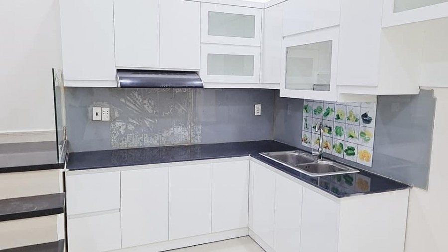 Bán nhà trung tâm Quận10 sát mặt tiền,4 tầng,45m2(4.5x11.2) chỉ 6 tỷ4