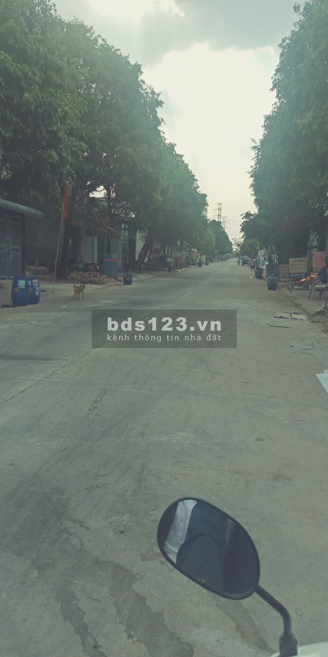 Chính Chủ cần tiền bán gấp lô đất 200m2 đã tách thành 2 sổ 100m2 (5x20)m sổ hồng riêng