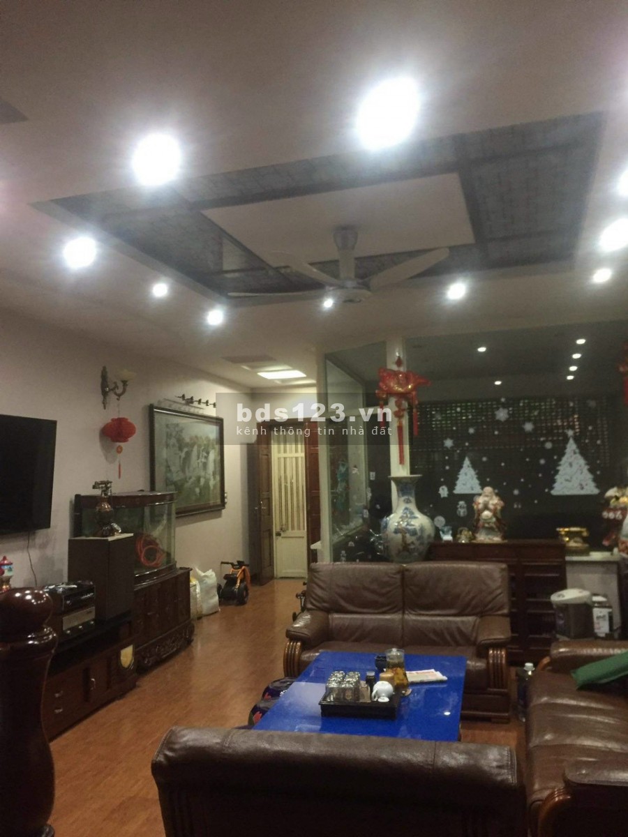 Chính chủ bán nhà 47m2 mặt phố hàng Bún, Ba Đình giá 446 triệu/m2 ... 21 tỷ có thương lượng