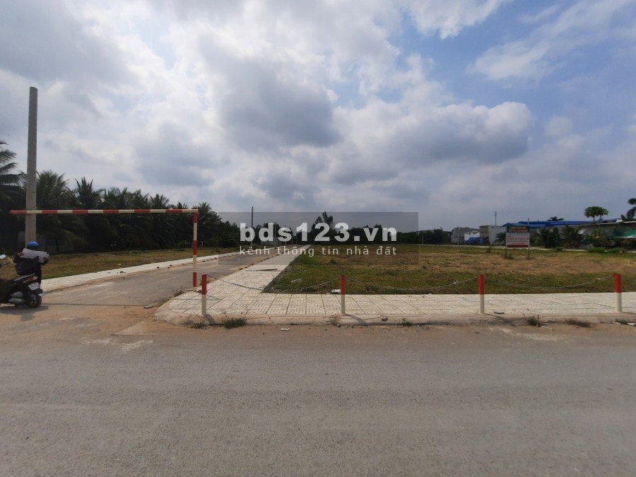 Cần bán gấp miếng đất 2 mặt tiền. giá còn thương lượng