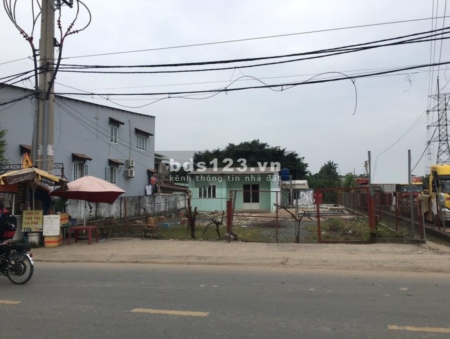 Cho Thuê Đất Đường Hương lộ 2 - dt: 7.5 x 32 - suốt 1 lầu