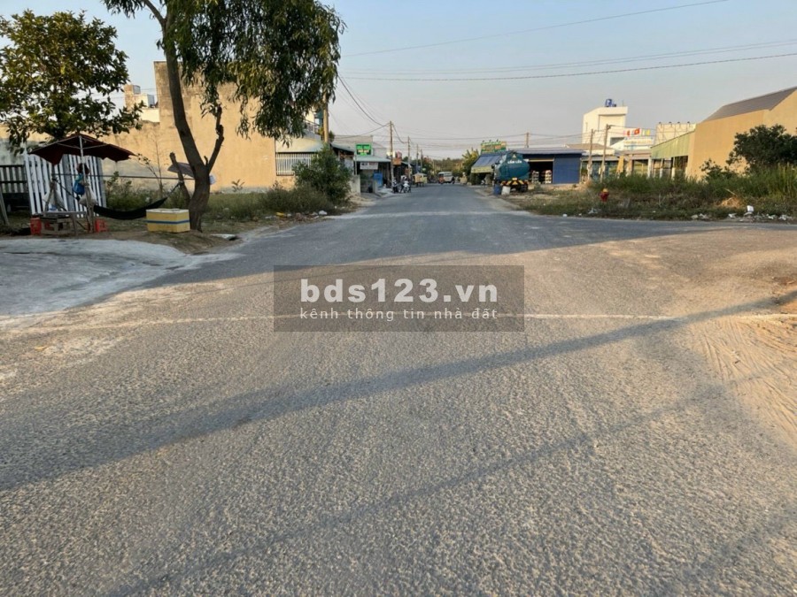 BÁN HOẶC CHO THUÊ 5 NĂM 4 DÃY 40 PHÒNG DT 500m2 VỚI GIÁ 3 TỶ 750 ,