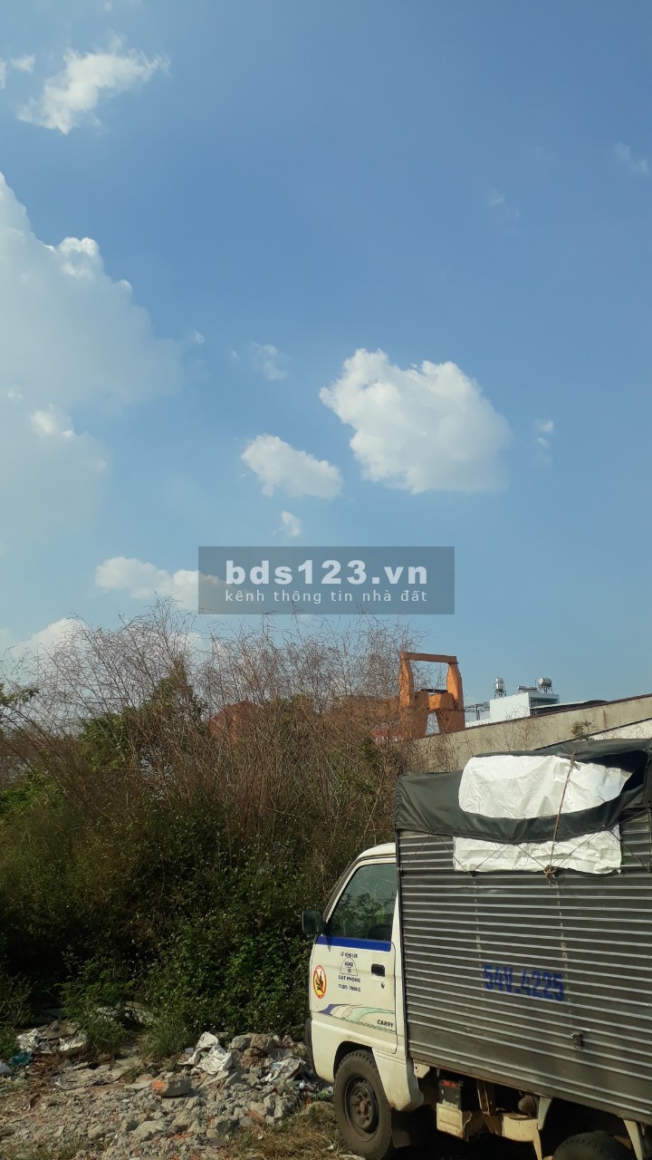 Bán đất mặt tiền quốc lộ 13 củ Thành Phố Thủ Đức ngay trung tâm chợ tấp nập