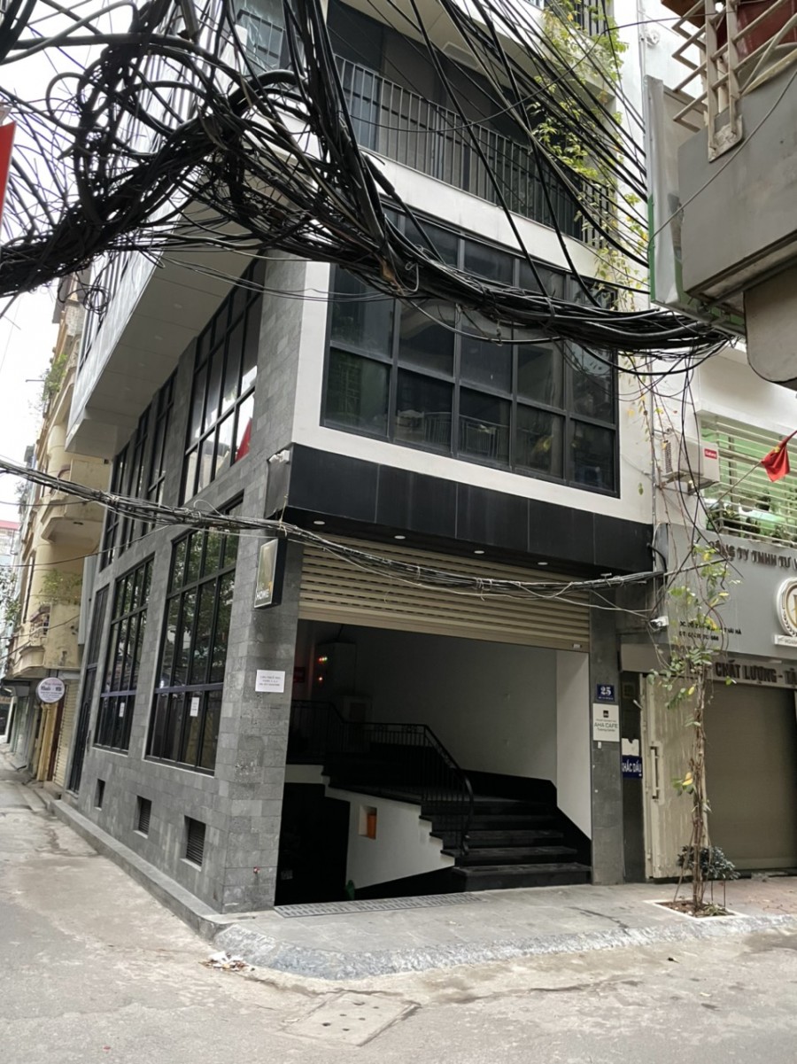 Chính chủ cho thuê nhà tại ngõ 178 Thái Hà, nhà 2 mặt thoáng DT 65m2 x 7 tầng Giá 35 tr/th LH 0363639988