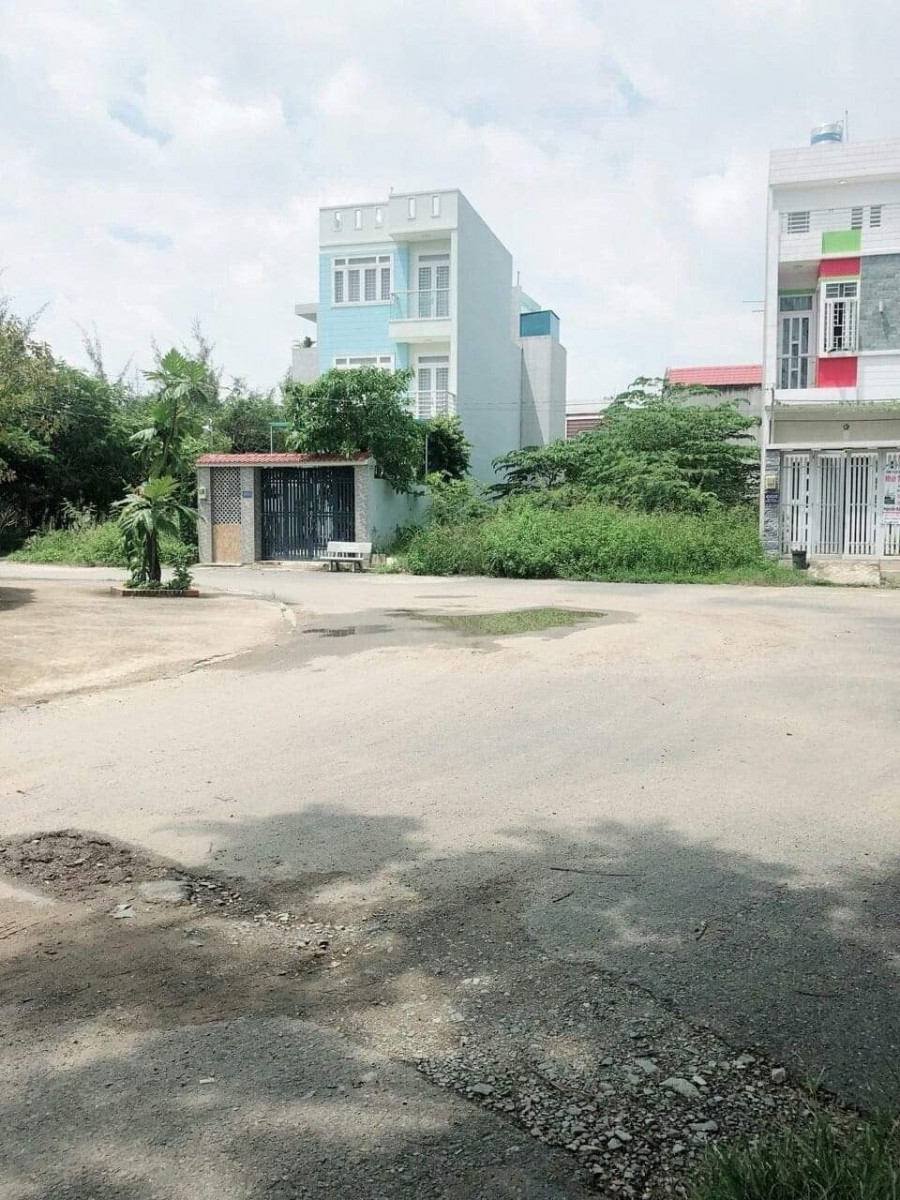 Kẹt tiền muốn bán nhanh lô đất trong KDC Xuyên Á Garden