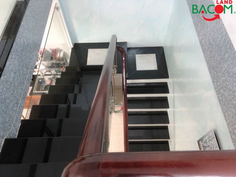 Bán nhà cấp 4 lô góc 2 mặt tiền, dt 240m2, đường ô tô, P.Trảng Dài chỉ 3,4 tỷ