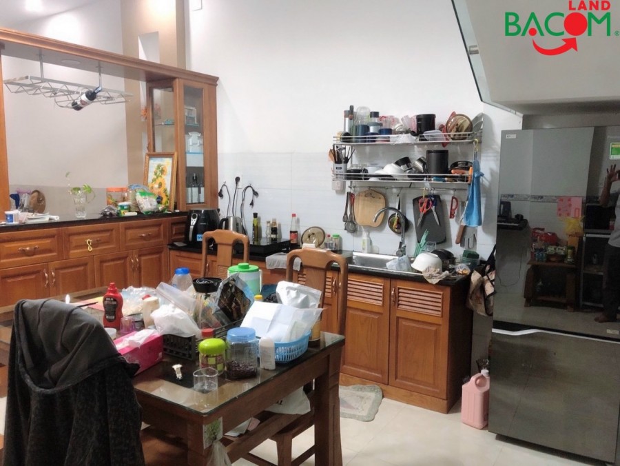 Bán nhà cấp 4 lô góc 2 mặt tiền, dt 240m2, đường ô tô, P.Trảng Dài chỉ 3,4 tỷ