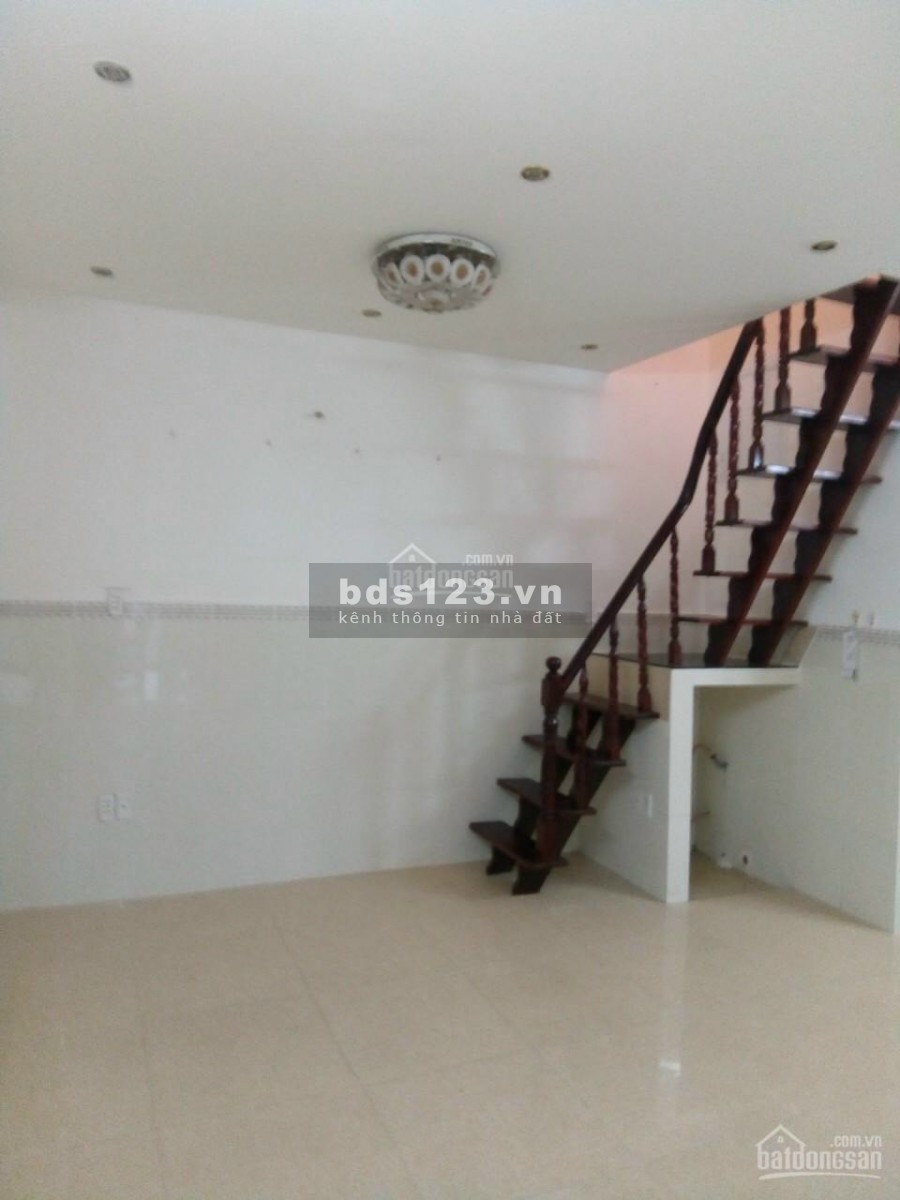 Cần tiền bán gấp nhà hẻm Tân Hòa Đông, P. 14, Quận 6