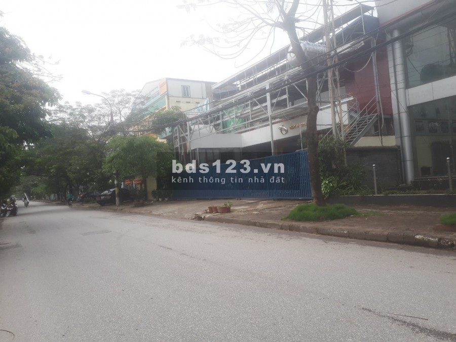Cho thuê 1000m thích hợp làm showroom, giới thiệ sp, kho vp ... ở Ngọc Hồi