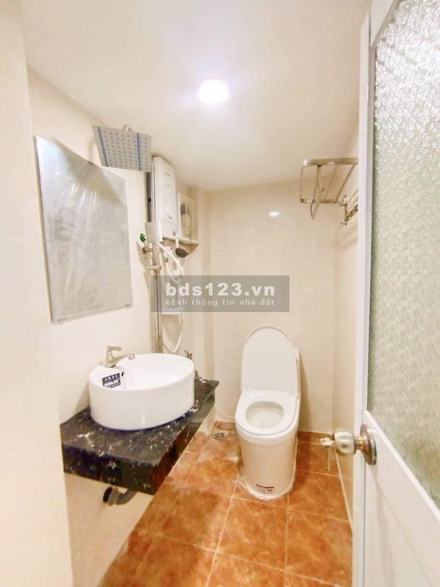 Bán nhà Tô Hiến Thành Quận 10, 3 tầng lô góc thoáng mát giá chỉ 3.8 tỉ