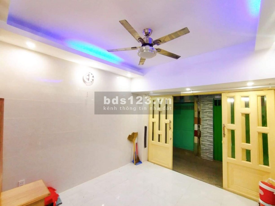 Bán nhà Tô Hiến Thành Quận 10, 3 tầng lô góc thoáng mát giá chỉ 3.8 tỉ