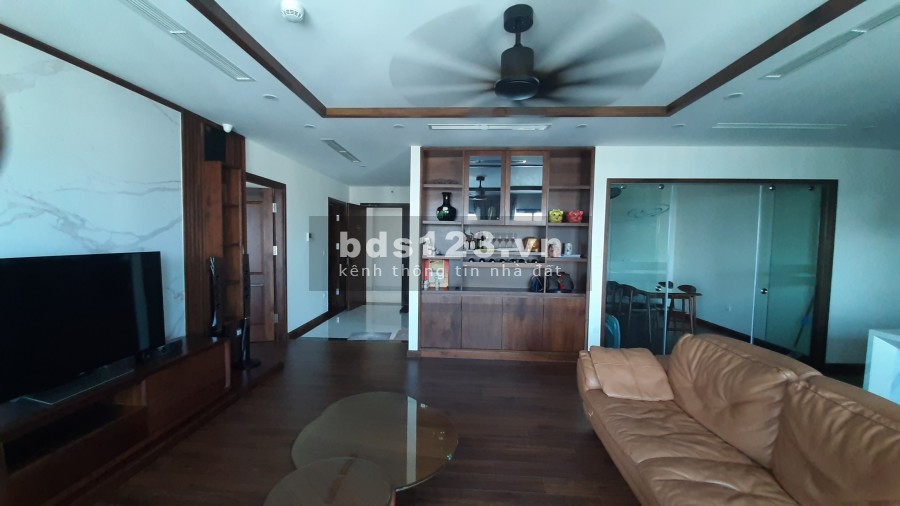 Bán gấp trong tuần căn góc 120m2, 3 ngủ, ban công ĐN Imperia Garden, giá 4.9 tỷ