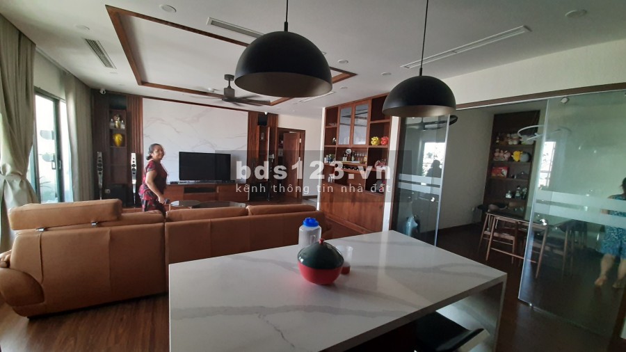 Bán gấp trong tuần căn góc 120m2, 3 ngủ, ban công ĐN Imperia Garden, giá 4.9 tỷ