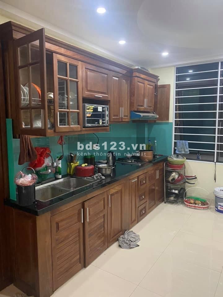 Nhà đẹp Văn Quán DT40m*5T. Gần phố, giá 4.2 tỷ