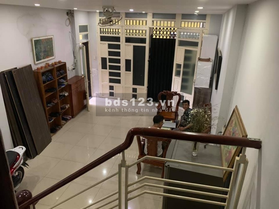 Mặt tiền thụt NGÔ GIA TỰ, Cực Hiếm, Cực rẻ 43 m2 10.4 tỷ.