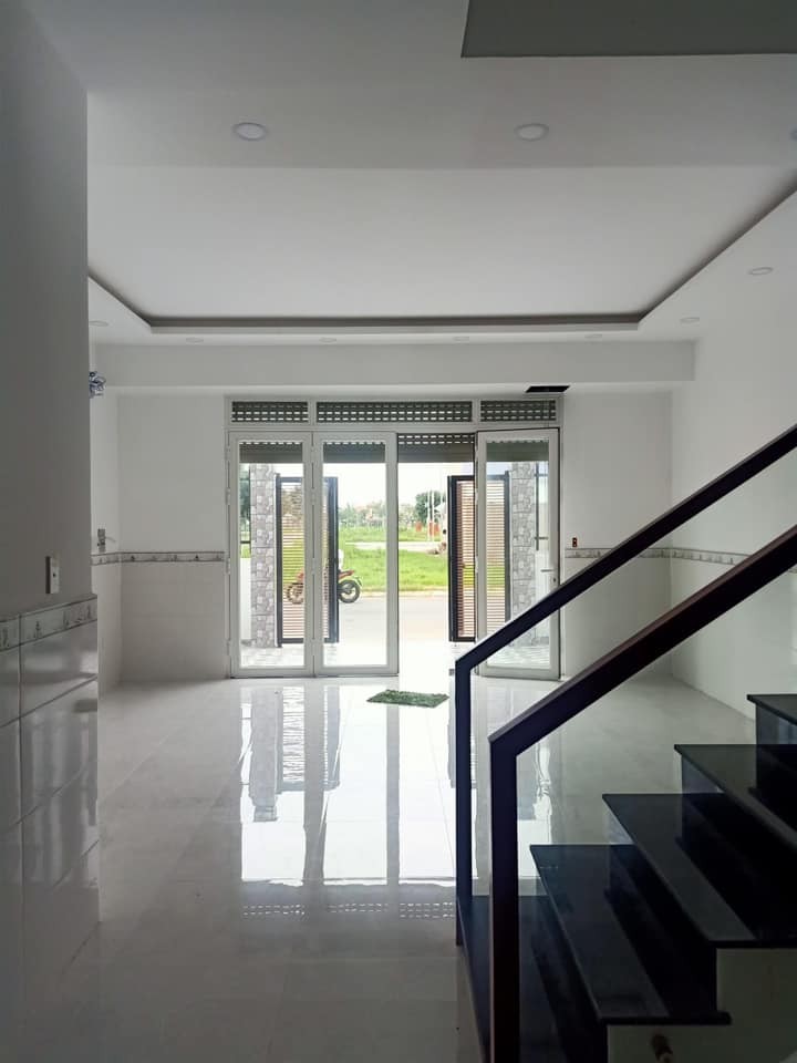 Mùa dịch từ đầu năm kẹt tiền quá nên tôi cần bán gấp căn nhà 1 trệt 1 lầu