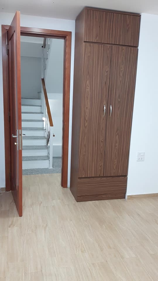 Bán Nhà Giải Phóng 40m2 - 10m Ra Phố - MT 4m - Nhà Mới Hiện Đại - NT Nhập Khẩu - KD