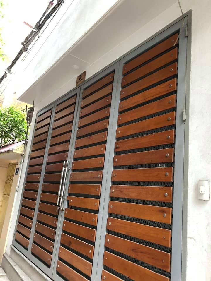 Bán Nhà Giải Phóng 40m2 - 10m Ra Phố - MT 4m - Nhà Mới Hiện Đại - NT Nhập Khẩu - KD